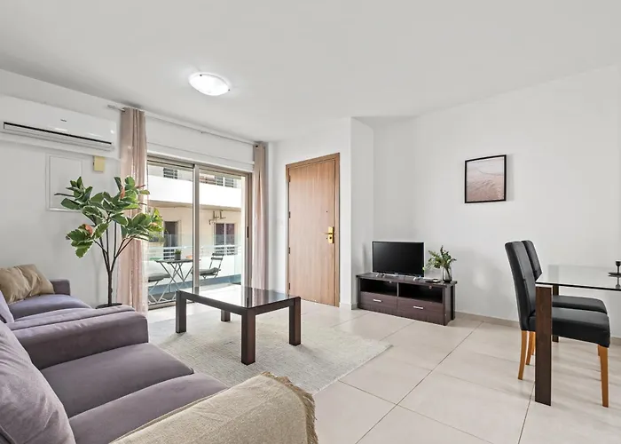 Downtown 2 Bedroom Apartment