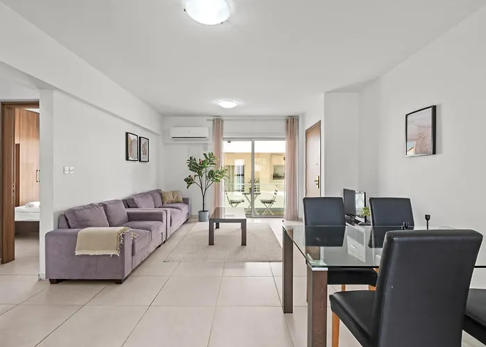 Downtown 2 Bedroom Apartment