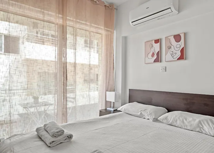 Downtown 2 Bedroom Apartment